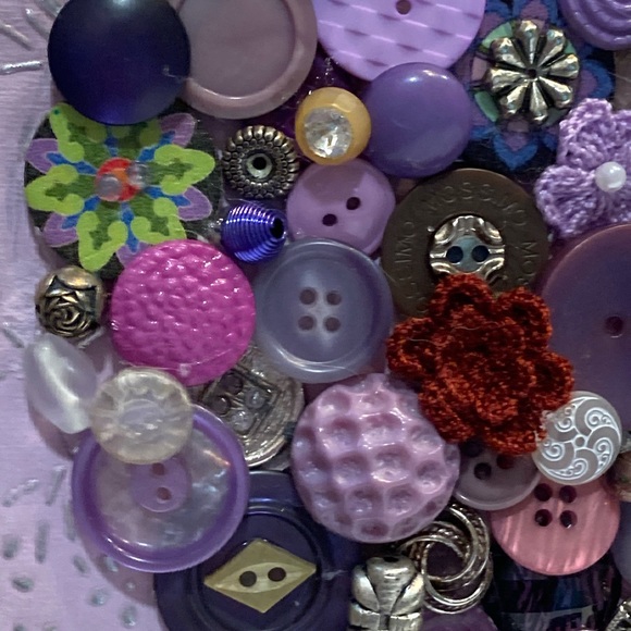 Framed Purple Button Heart - Picture 11 of 13